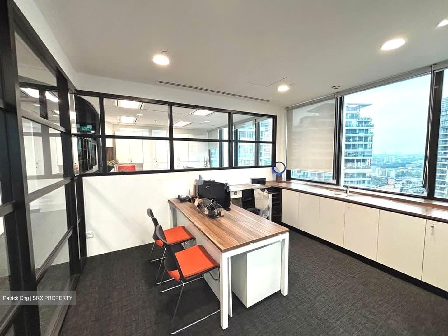 United Square (D11), Office #549418631